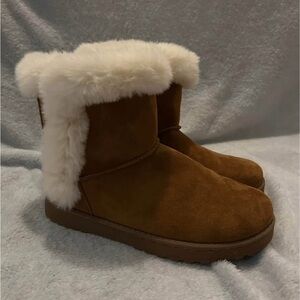 Brown Suede Boots with Cream Fur Trim